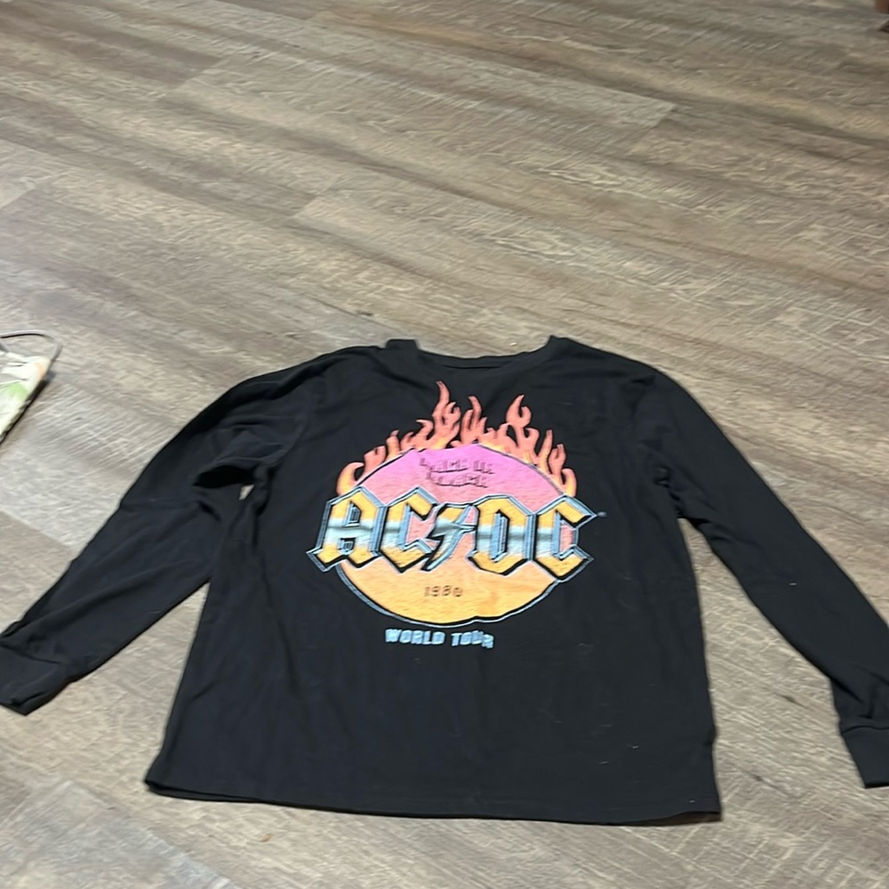 Long sleeve ac/dc top